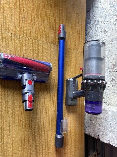 Dyson v11 hoover - v11, vacuum