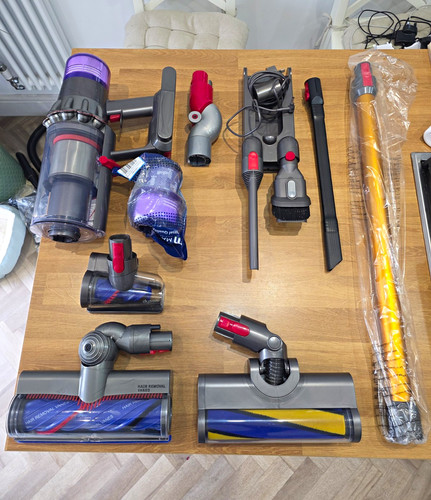 Dyson v11 click - , type