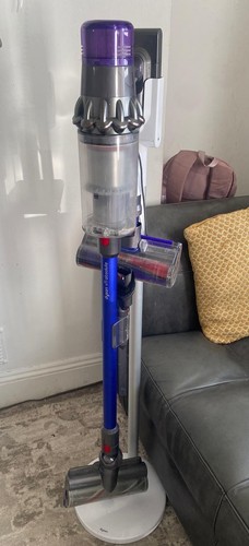 Dyson v11 hoover - dyson,